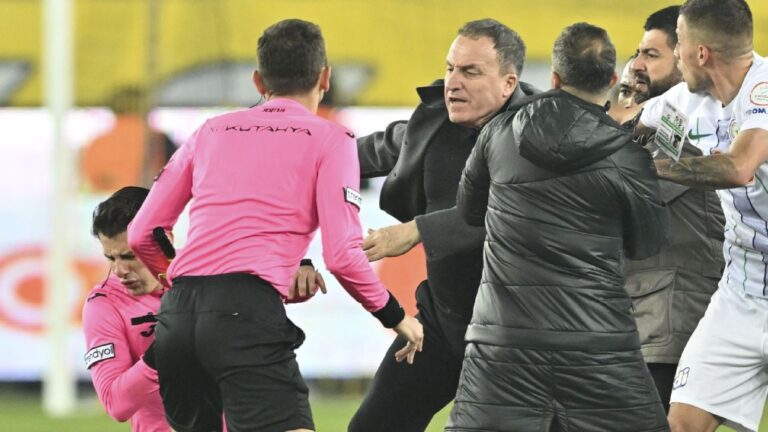Former Turkish club chief imprisoned for punching referee