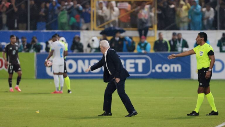 Honduras given one-match ban, investigation opened on Mexico's Aguirre