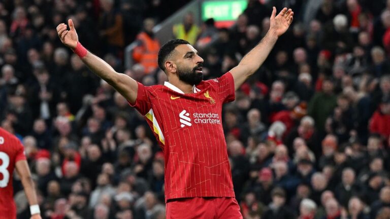Liverpool go top thanks to 'Mo Salah special' as rivals falter