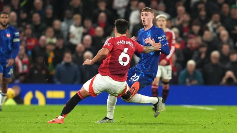 VAR Review: Should Martínez have been sent off for Palmer tackle?
