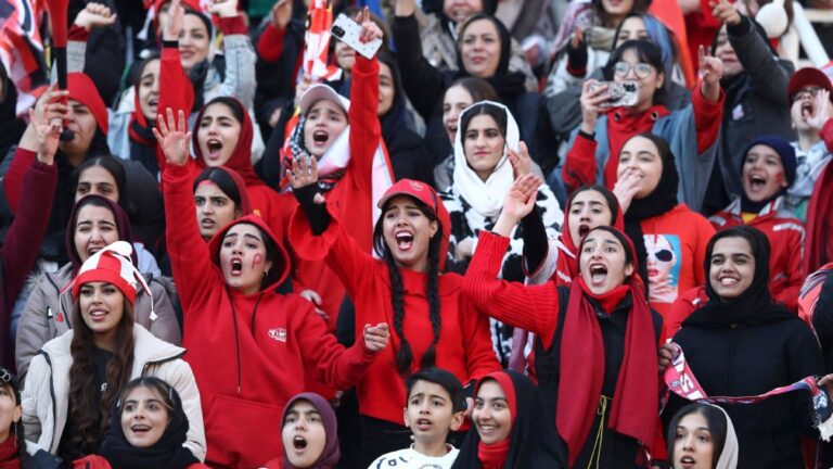 FIFA chief hails women-only crowd at Iranian top-flight match