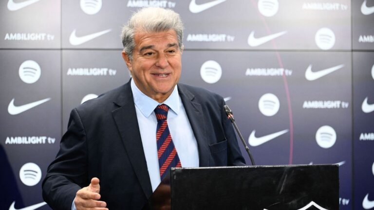 Barcelona president slams critics trying to destabilise club