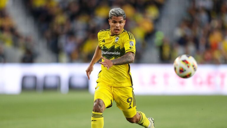 Crew's Cucho Hernández on brink of move to Real Betis