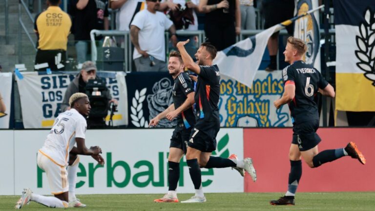 Expansion San Diego beats MLS champion Galaxy in franchise opener