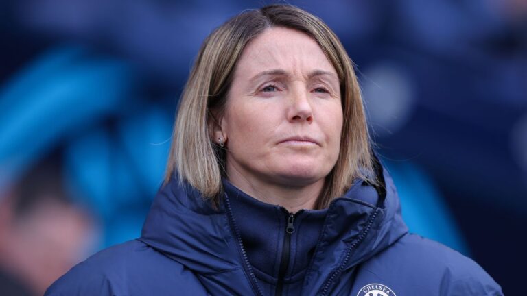 Chelsea's Bompastor, Bright talk up comeback against Barcelona