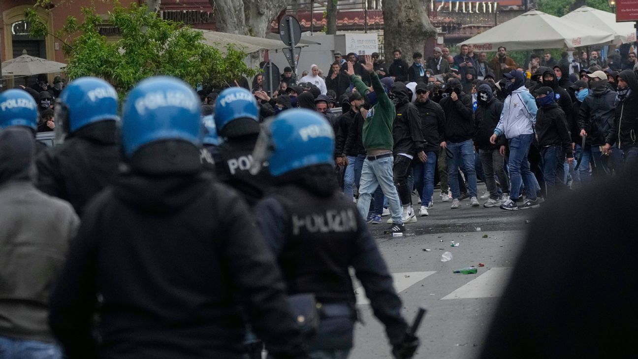 Rome derby clashes likened to 'urban warfare' by city's mayor