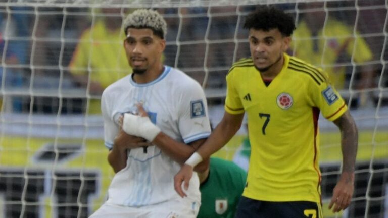 Transfer rumors, news: Barcelona's Araújo, Liverpool's Díaz to swap clubs?