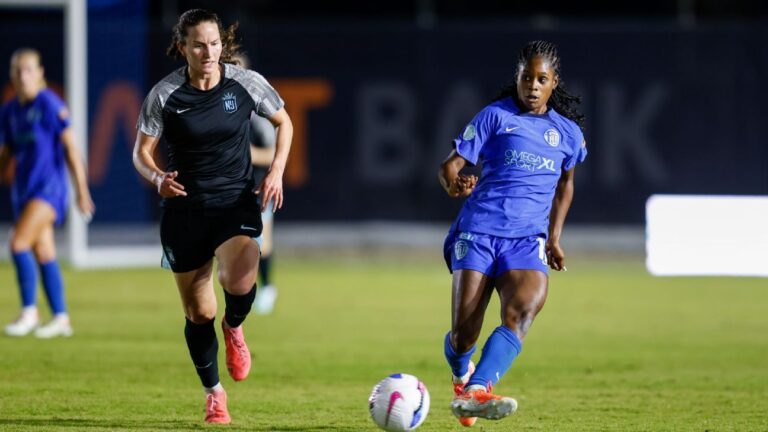 Women's-specific cleats to be provided to USL Super League players