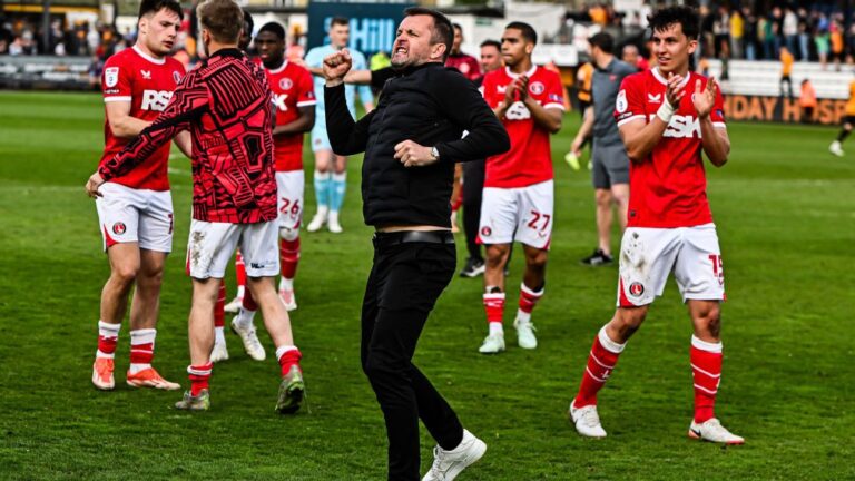 Wrexham a 'circus' says Charlton boss before League One showdown