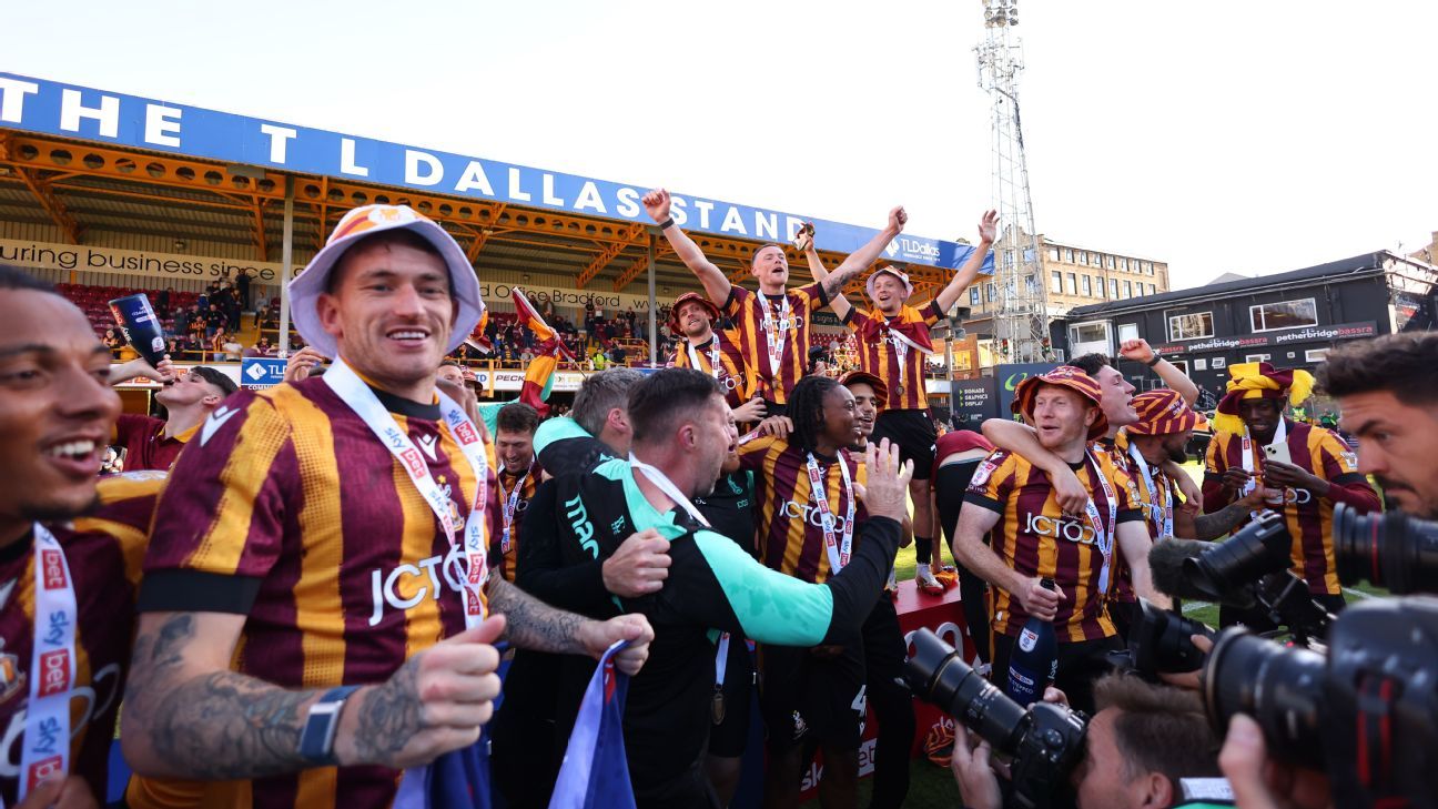 WATCH: Bradford City's 96th minute promotion-clinching goal